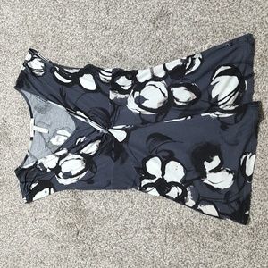 *Must Bundle* Abstract Charcoal Top